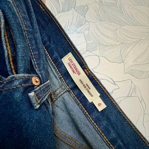 Levi's Vintage High Rise Straight dark wash women’s jeans